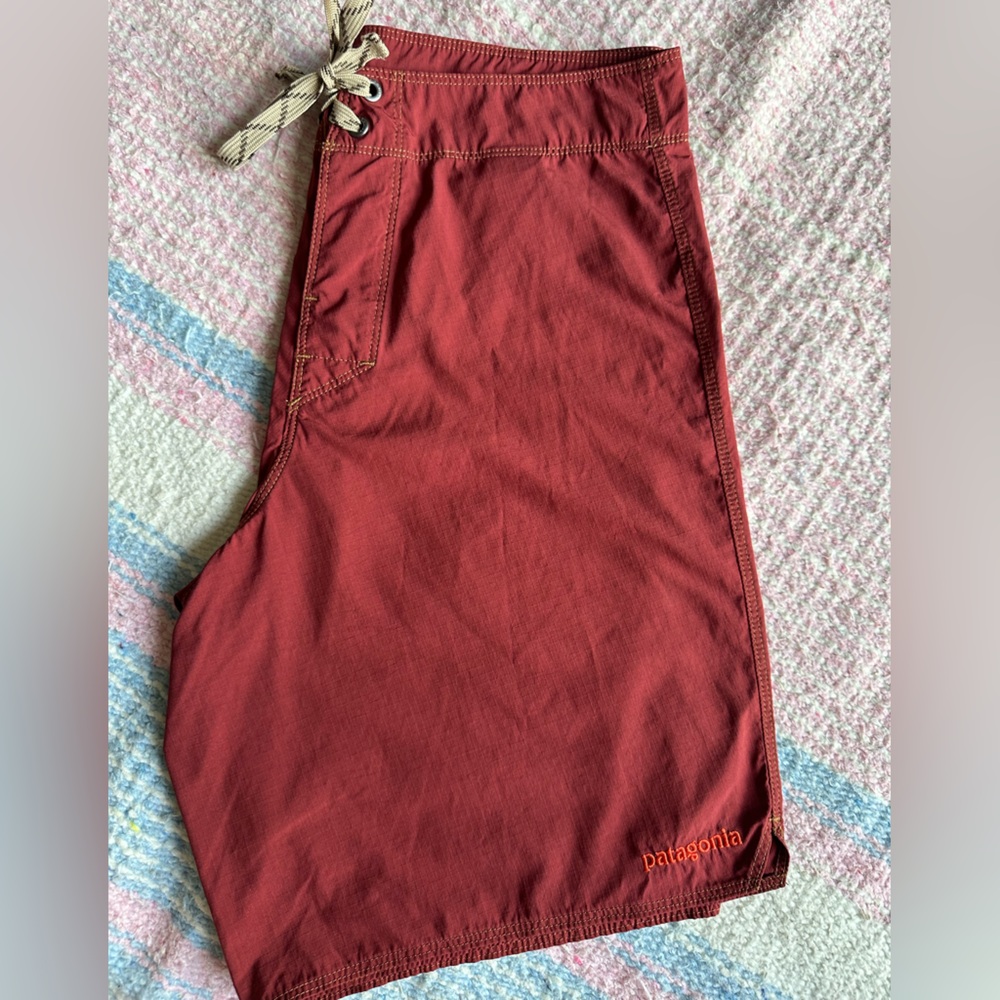 Patagonia Athletic/Board Shorts, Men’s Size 30